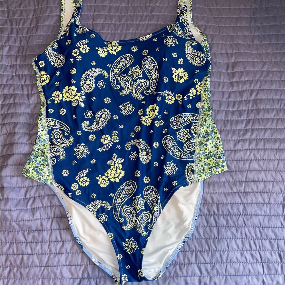 Aerie swimsuit!